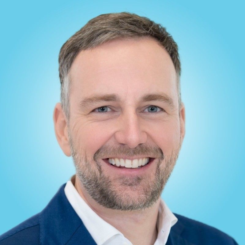 Dr. Joerg Hoelzing