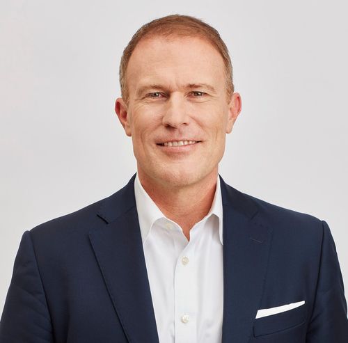 Dr. Dorian Selz